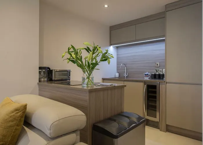 Chocolets - The Lion Zajazd York